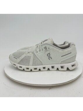 On Cloud 5 Swiss Engineering Women Size 9 59-98774 Light Grey Running Shoes